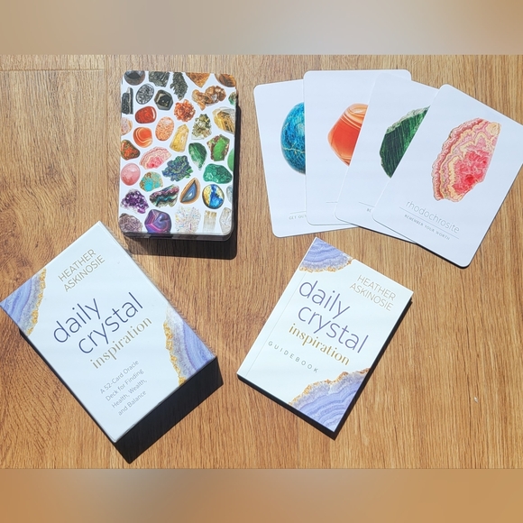 Daily Crystal Inspiration A 52-Card Oracle Deck Finding Health, Wealth, Balance - Picture 2 of 2